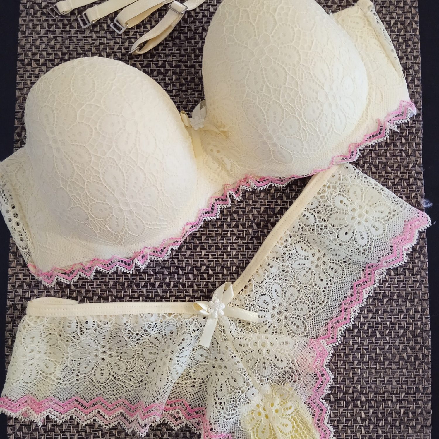 Conjunto de Renda Tomara que Caia Debora Esther Dassa
