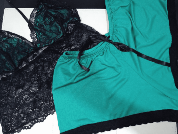 Baby Doll em Liganete Short Doll e Cropped de Renda Raquel Esther Dassa - Image 6